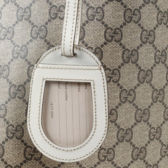 SOLD Gucci Beige GG Supreme Canvas Tote - Picture 8 of 10